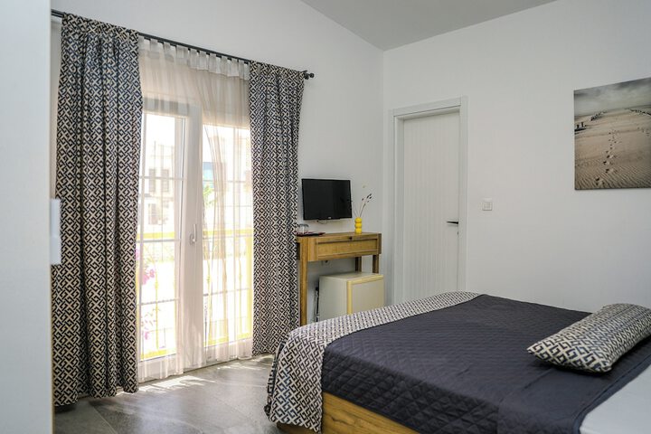 Room 3 of 31