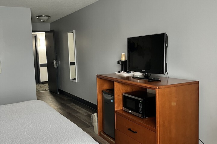 1 King Bed Deluxe Room (5 of 22)
