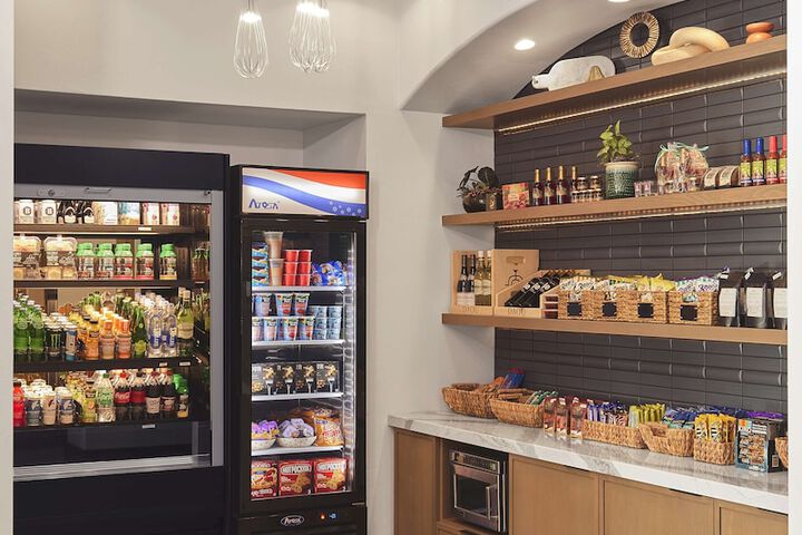 Snack bar