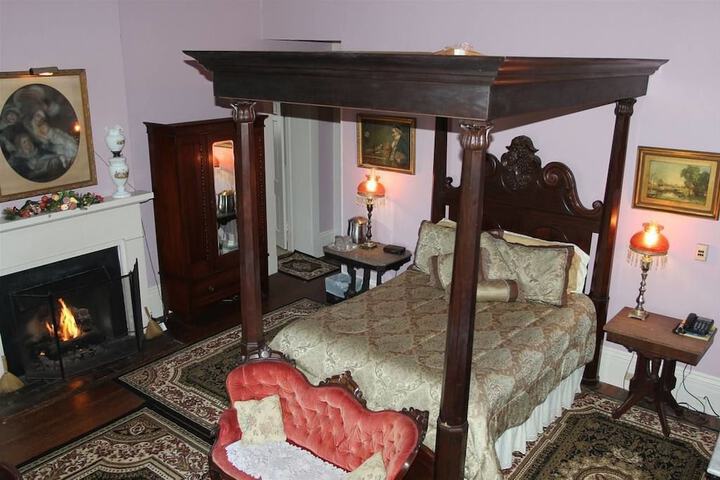 Room 35 of 109