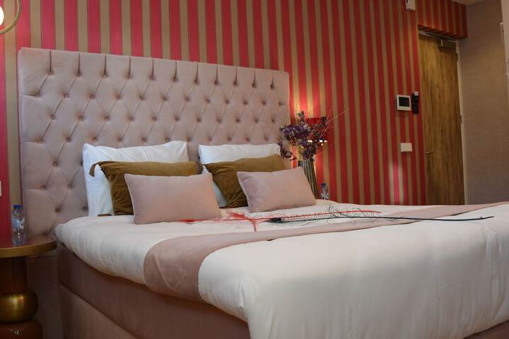 Room 45 of 83