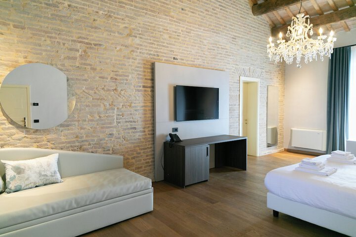 Room 16 of 89