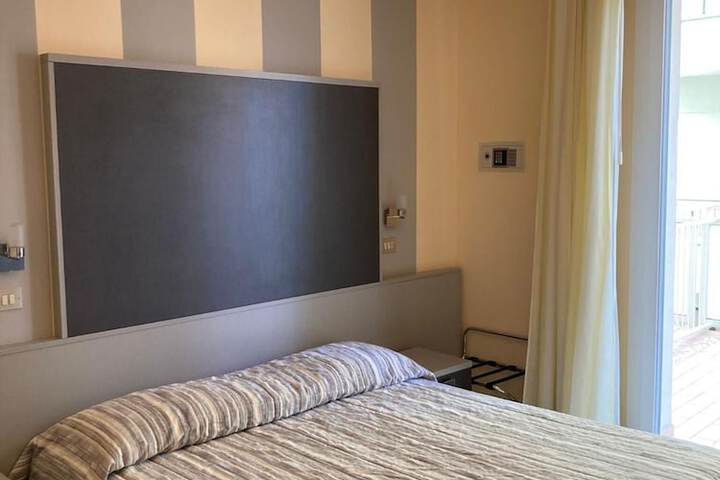 Room 16 of 59