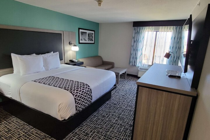 Room 5 of 45