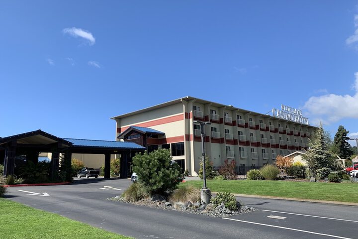 Hotel Exterior 26 of 28