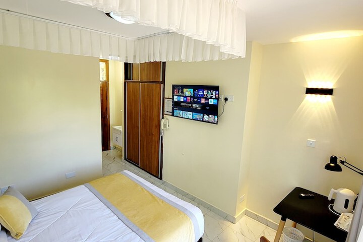 Room 12 of 60