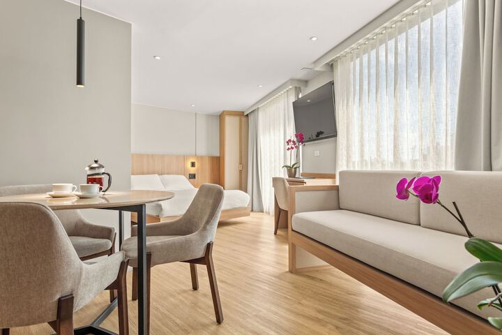 Room 15 of 59