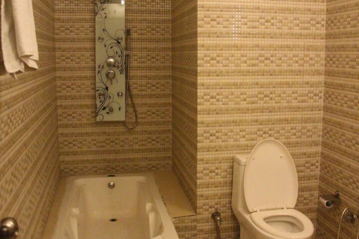 Room 20 of 29