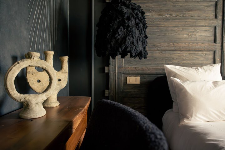 Room 15 of 152