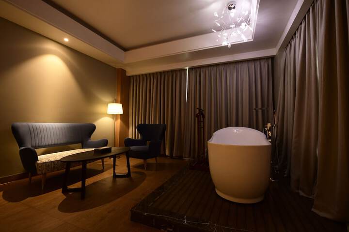 Room 13 of 41
