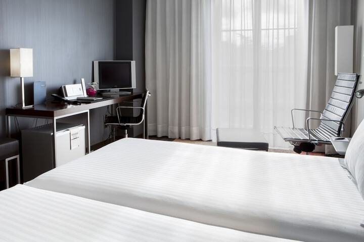 Room 3 of 46