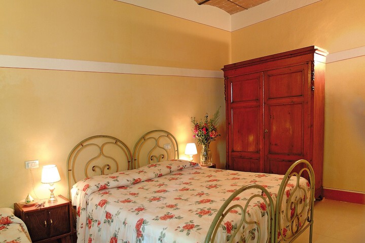 Room 3 of 63