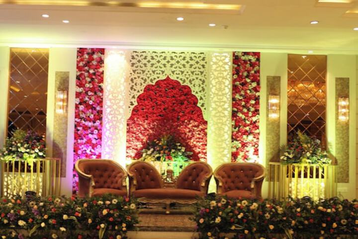 Ballroom/Hall 29 of 36