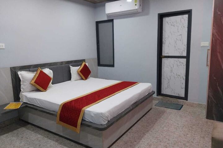 Room 19 of 29