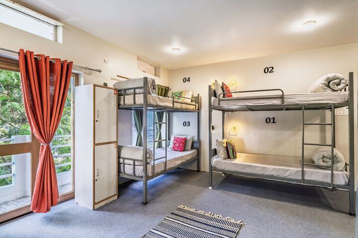 Room 27 of 72