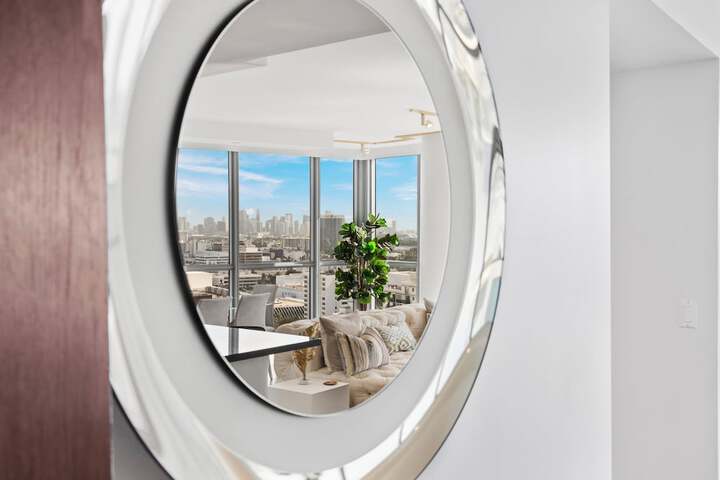 Room 32 of 87