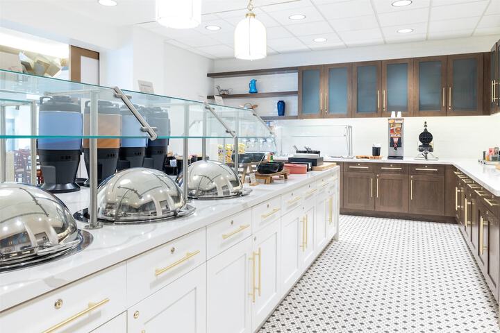 Breakfast area