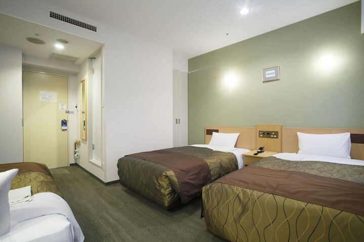 Room 7 of 48