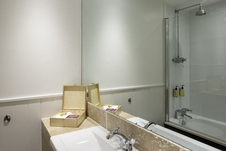 Bath Photo
