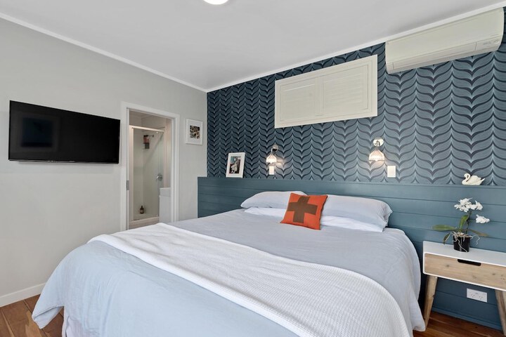 Room 6 of 26