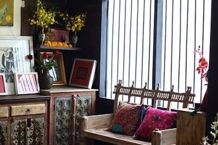 Guest Lobby