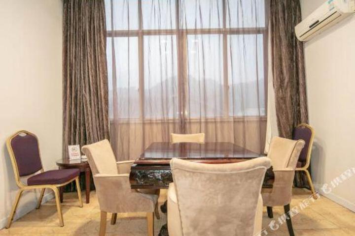 Huchuan Hotel