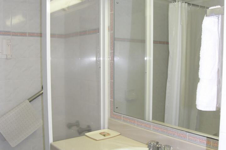 Room 48 of 95