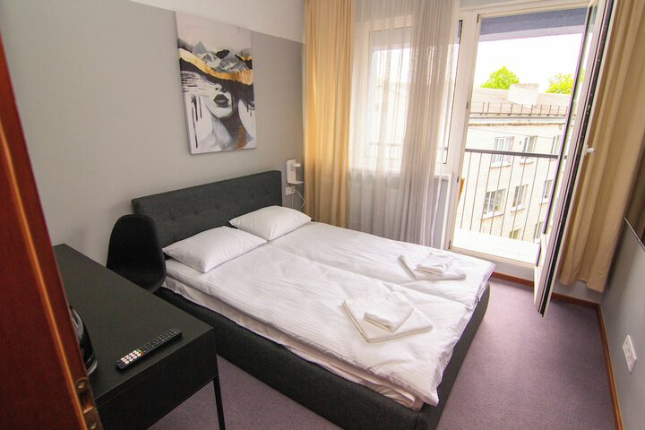 Room 54 of 84