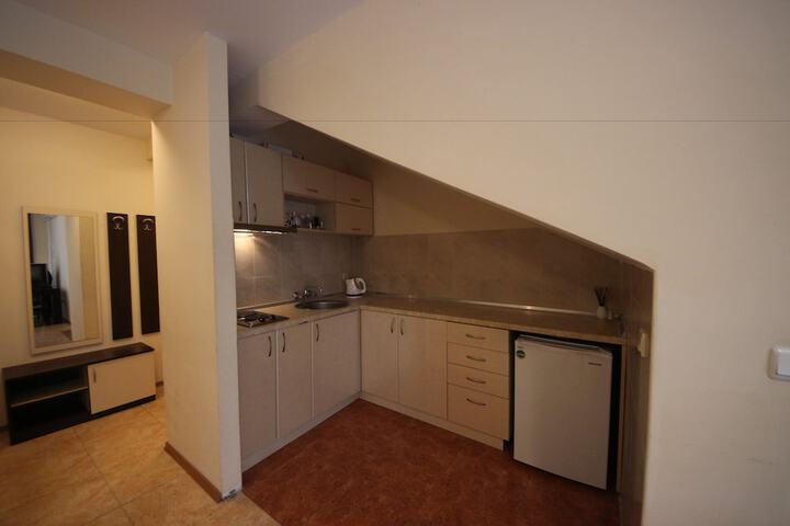 Room 4 of 15