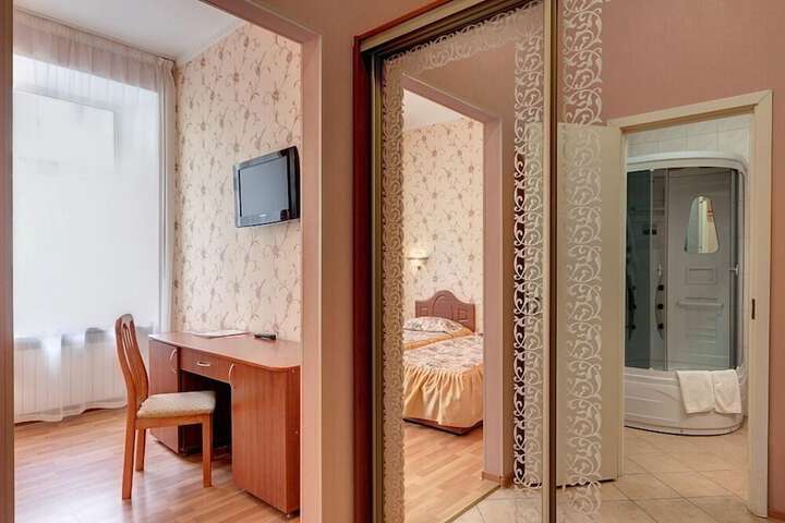 Room 17 of 57