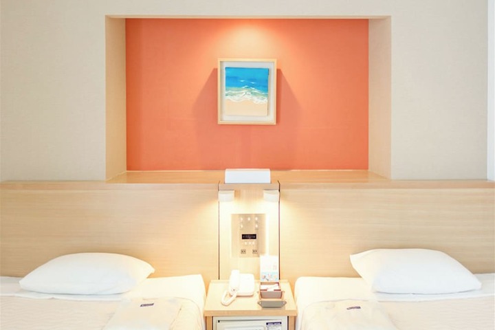 Room 34 of 101