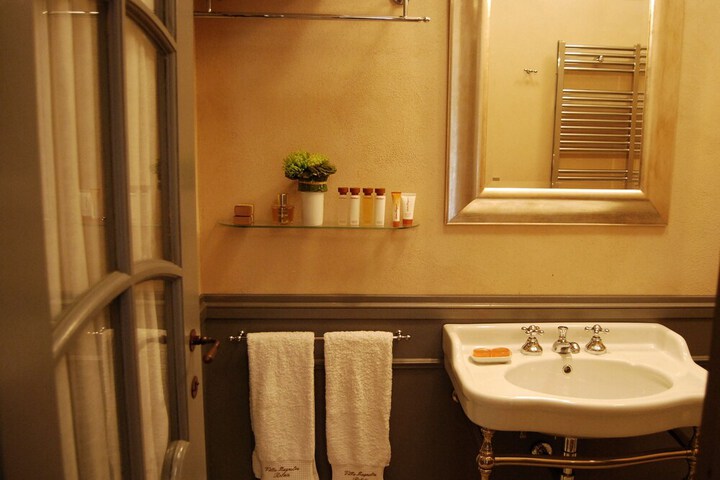 Room 22 of 41