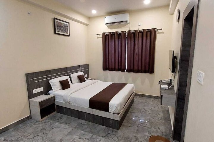 Room 7 of 19