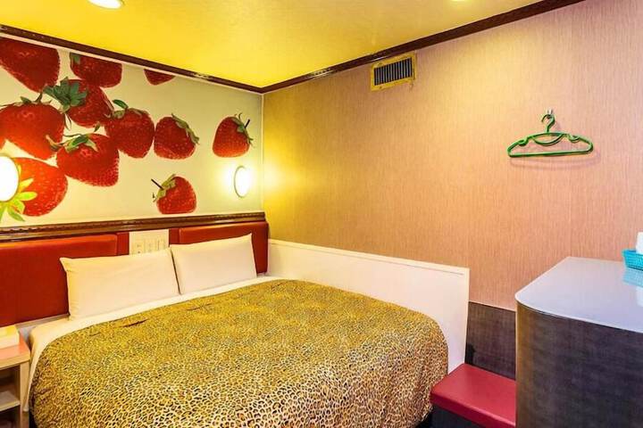 Room 21 of 48
