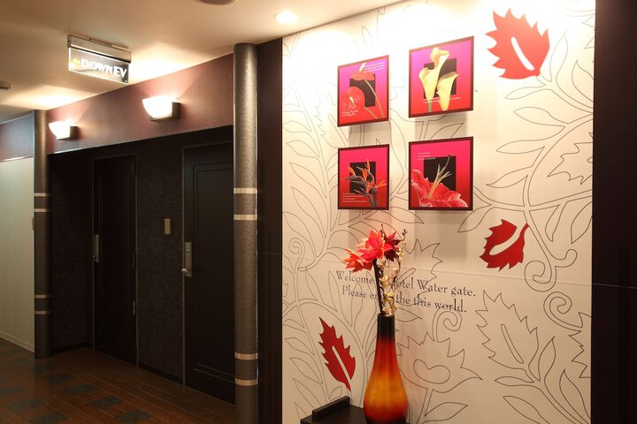 Ballroom/Hall 48 of 56