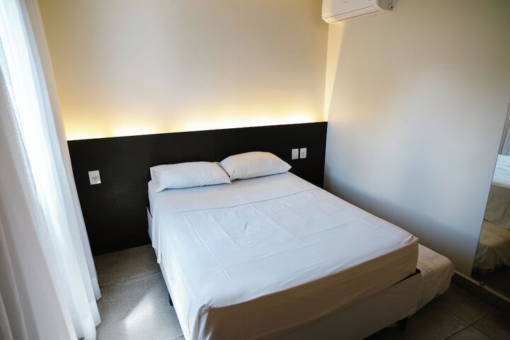 Room 51 of 143