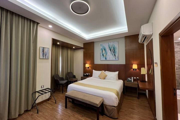 Room 40 of 86