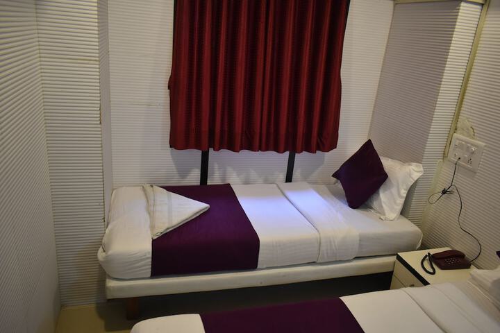 Room 16 of 47