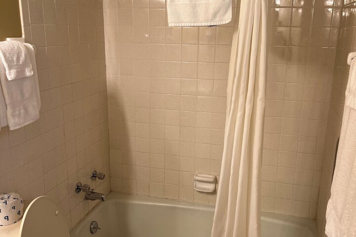Room 139 of 180