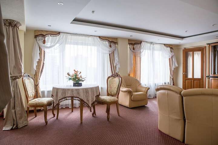 Room 56 of 122