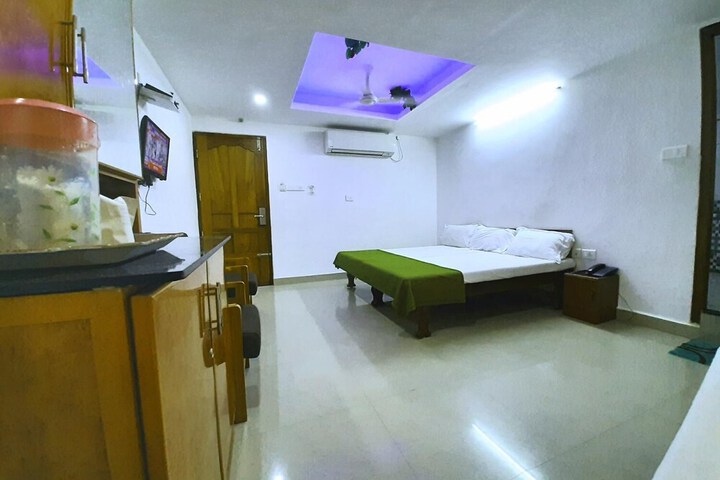 Room 8 of 39