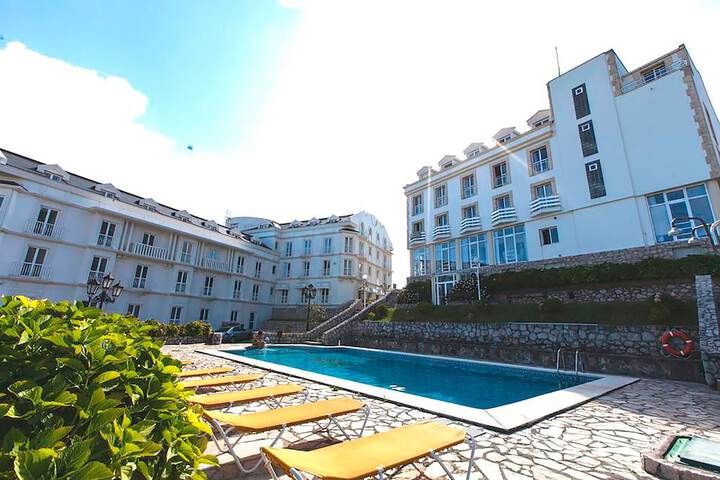 Hotel Exterior 33 of 37