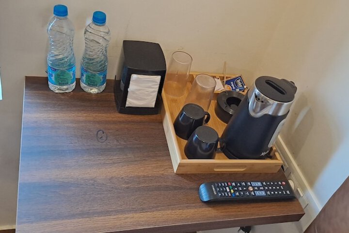 Room 5 of 17