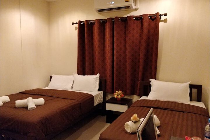 Room 35 of 68