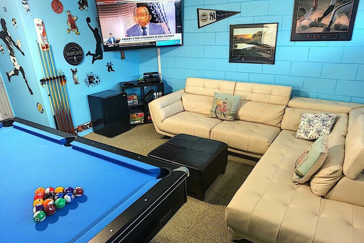 Room 10 of 47