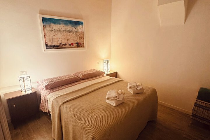 Room 28 of 53