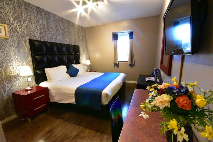 Room 86 of 182