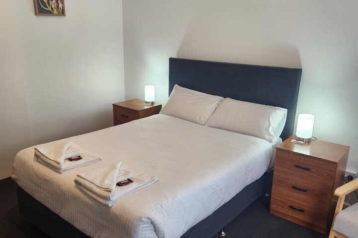 Room 6 of 33