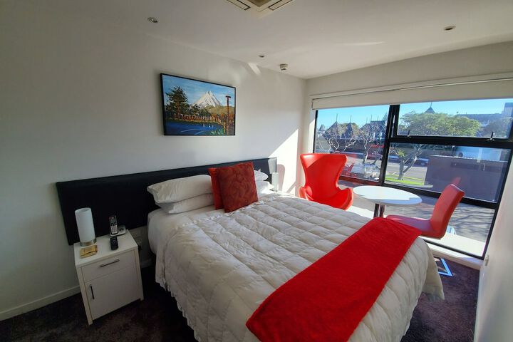 Room 10 of 118