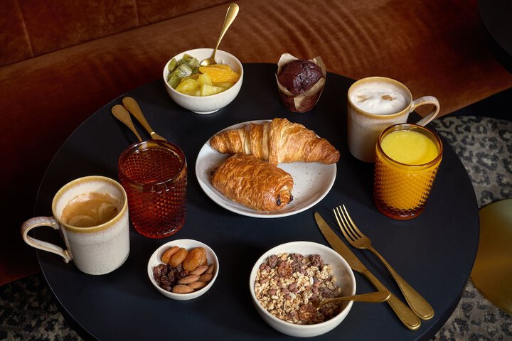 Breakfast/Coffee Service 26 of 30